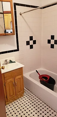 Rented by MCR Realty | media 16