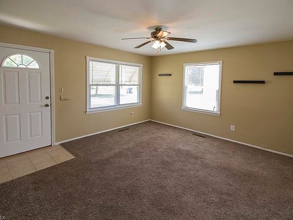 3rd image of 15836 Eleanore Dr