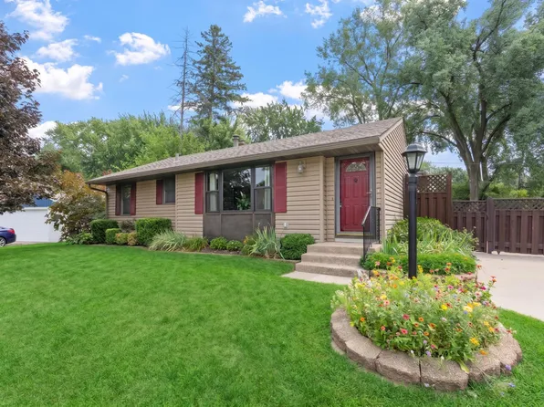 3951 Stacker Pl, White Bear Township, MN 55110