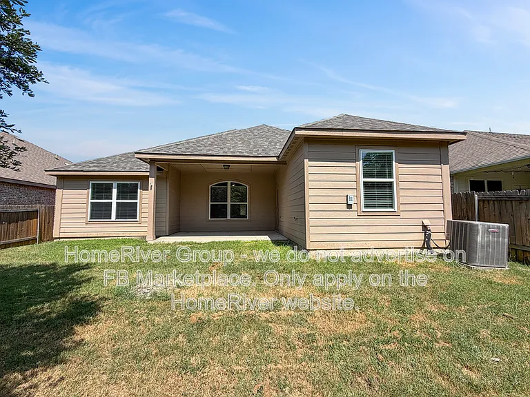 1720 Persimmon Dr — Photo 14