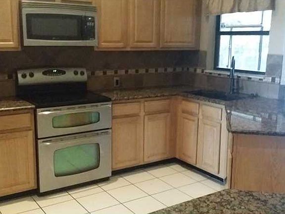 4th image of 5007 NW 67th Ave