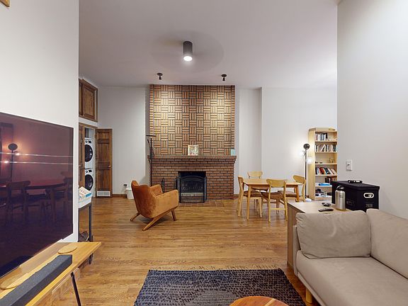 4th image of 308 W 77th St APT 8