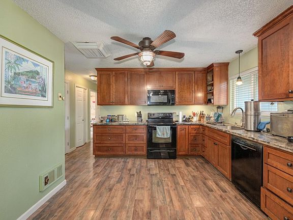4th image of 874 Feather Dr