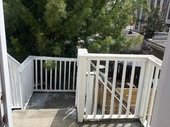 528 Martin Luther King Jr Blvd, Savannah, GA