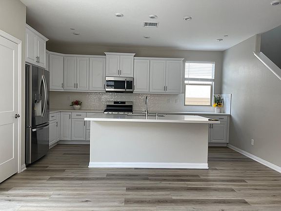 4th image of 1611 Laurelwood Way