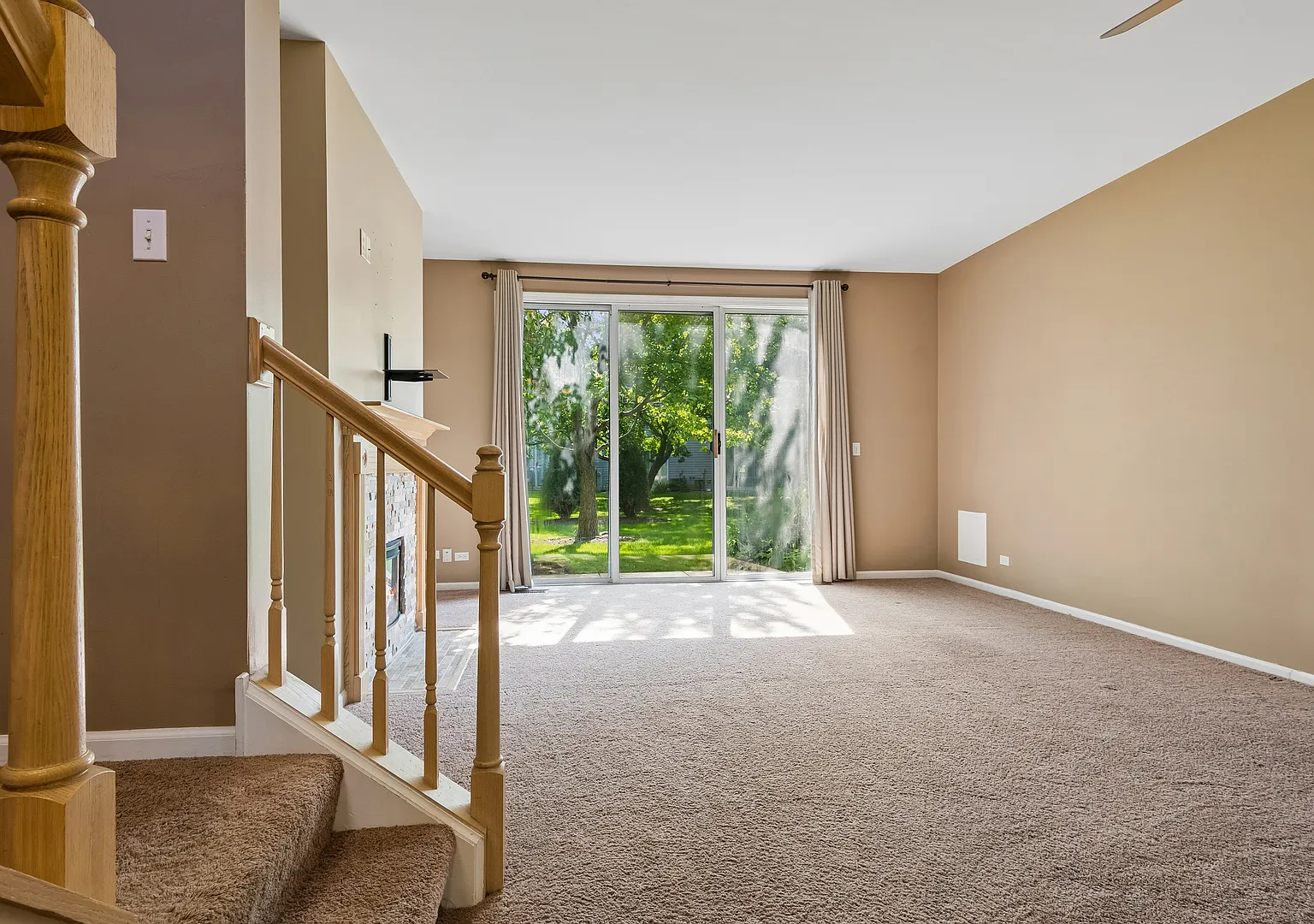 2 bed, 1.5 bath, 1304 sqft, $1,950 — Photo 3