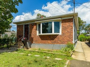 11221 148th St, Jamaica, NY 11435