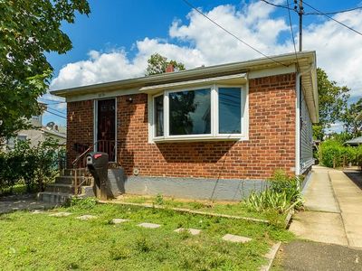 11221 148th Street, Jamaica, NY, 11435