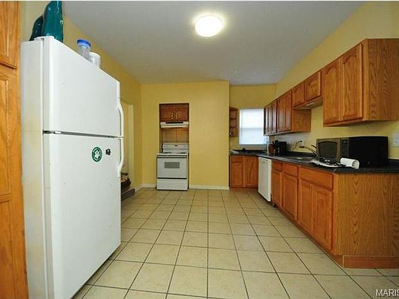 4th image of 323 Horn Ave