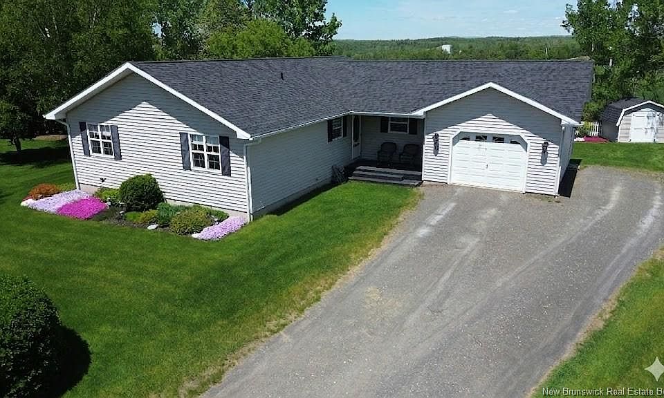 1st image of 17 Shepody Cres