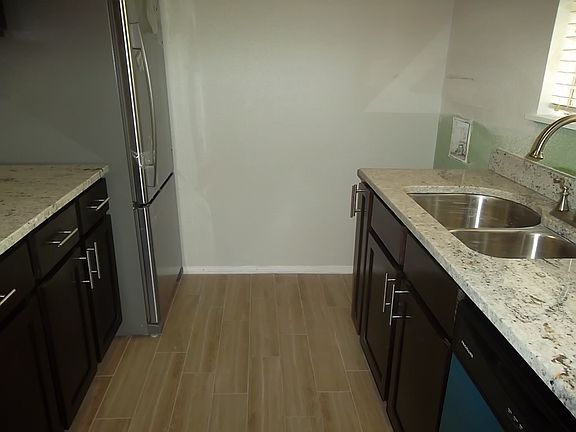 2nd image of 2310 Aberdeen Dr