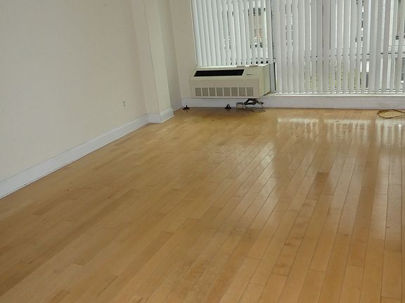 4th image of 362 W 53rd St APT 5F
