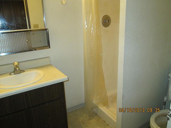 3rd image of 806 S Jefferson St APT 4