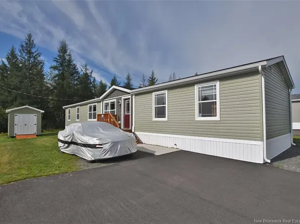 21 Luanne Dr, Lincoln, NB E3B 0Z5