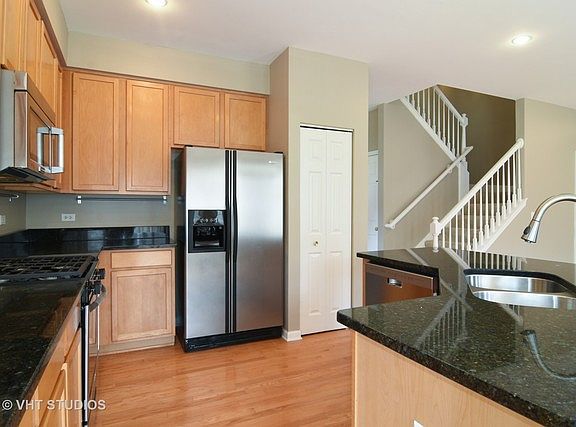 3rd image of 54 N Fortwood Ct