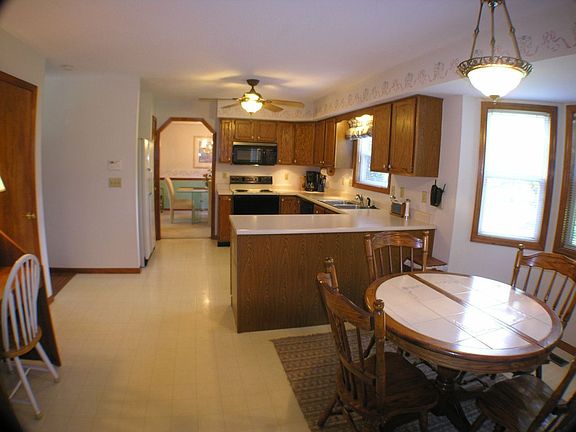 3rd image of 4210 Stone Creek Dr