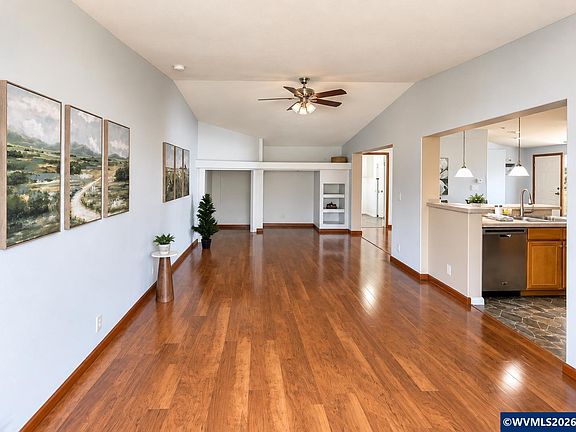 3rd image of 4445 Blueberry Ln NE