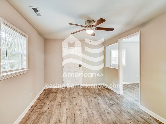 60311_003_living_room_12795202.jpg