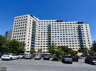 10201 Grosvenor Pl APT 1702, Rockville, MD 20852