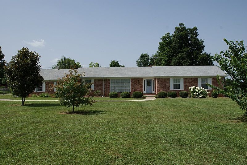 1st image of 1596 Saddle Dr