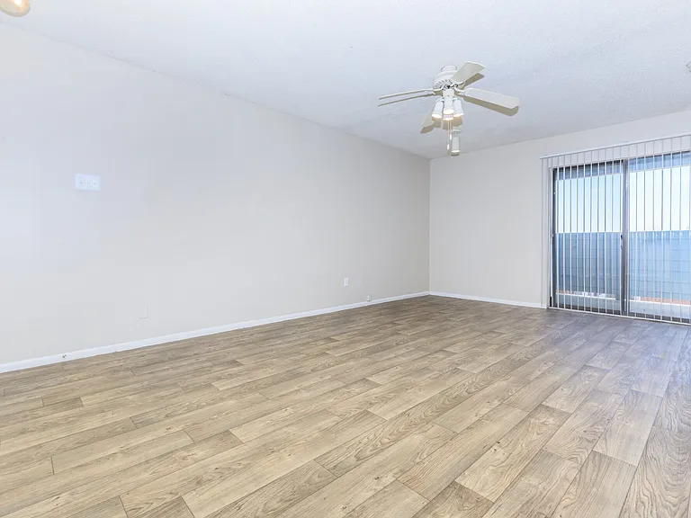 Cielo Apartments — Photo 16