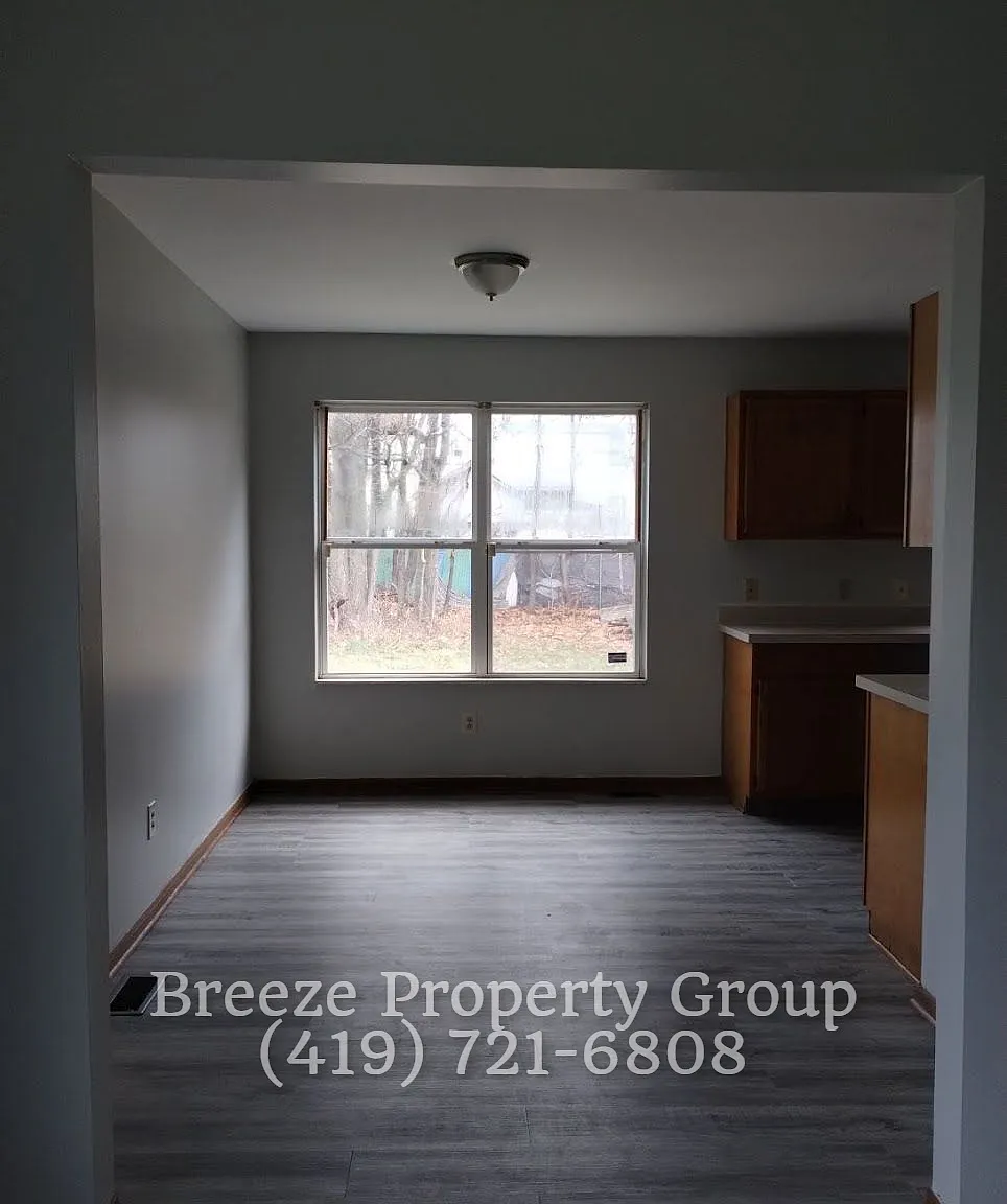 4 bed, 1.5 bath, 1440 sqft, $1,195 — Photo 3