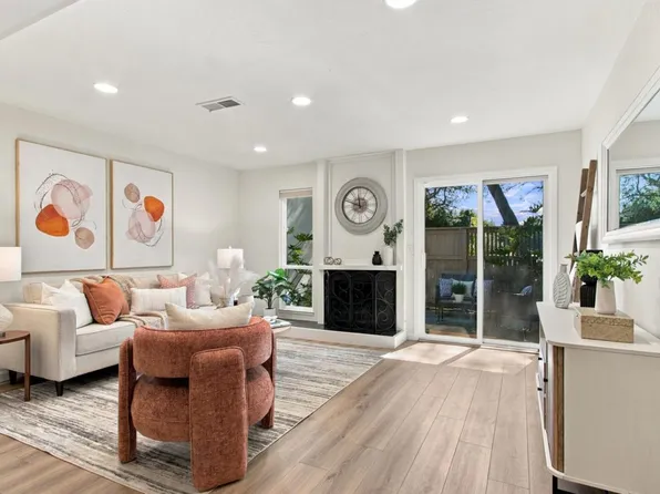 19111 Vineyard Ln, Saratoga, CA 95070