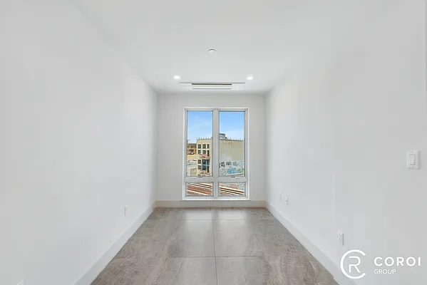 Rented by Coroi Corp | media 24