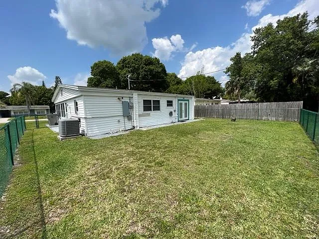 1450 5th Ave — Photo 14
