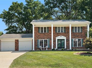 310 Breezeview Dr, Ballwin, MO 63021