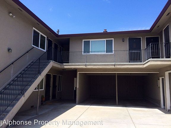 2nd image of 824 Maryann Dr APT 06