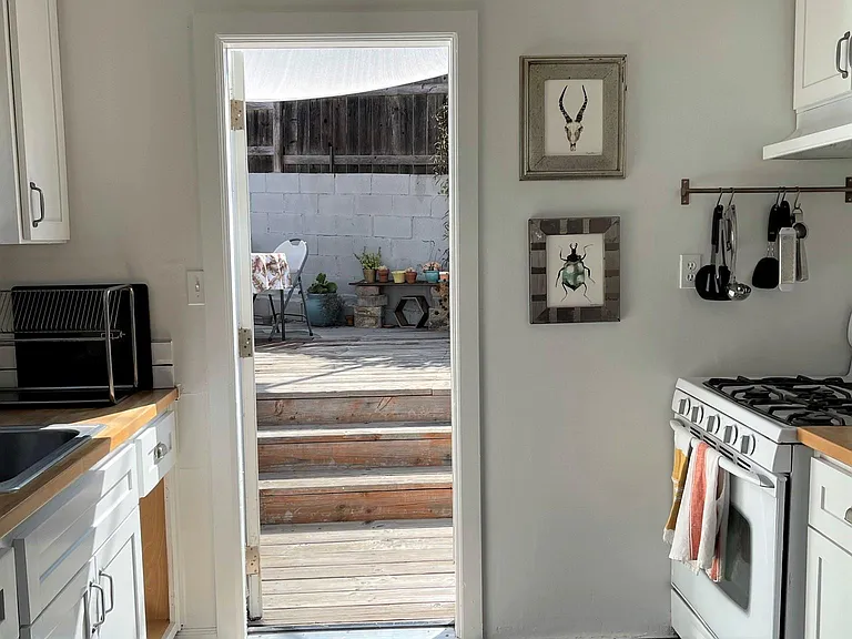 647 W Avenue 28 — Photo 8
