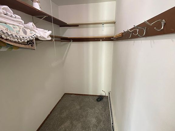 3rd image of 2332 N Oakland Ave #101
