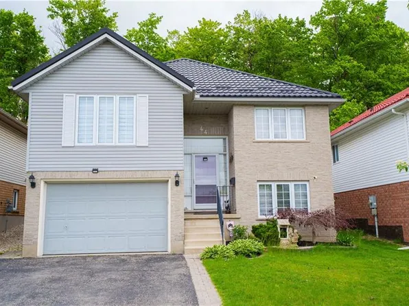 44 Dunnigan Dr E, Kitchener, ON N2B 3W5
