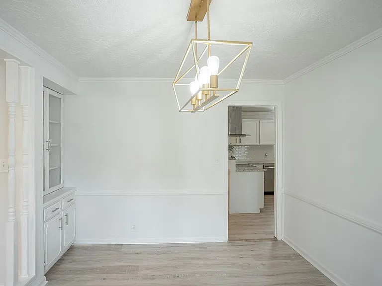 3120 Edinburgh Dr — Photo 11