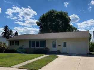 616 1st Ave S, Sleepy Eye, MN 56085