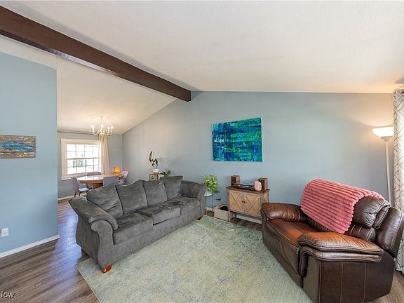 5th image of 9029 Cambridge Dr
