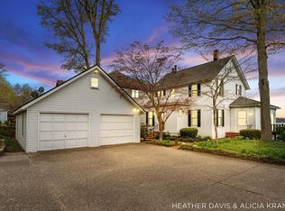 1755 S Shore Dr, Holland, MI 49423
