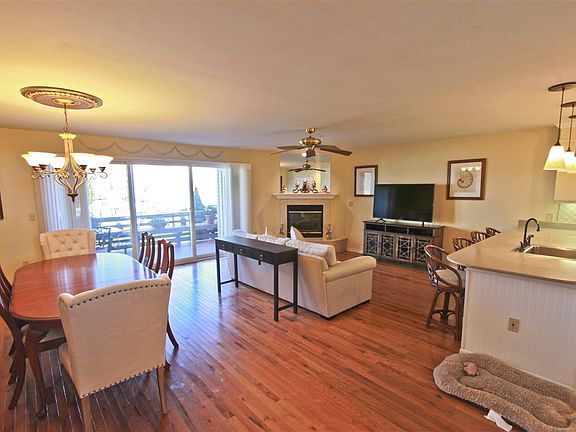 3rd image of 902 Ocean Dr 1003-unit 1003