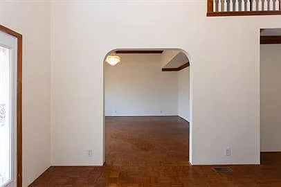 681 Marlborough Dr — Photo 18