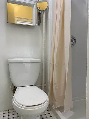 Rented by Douglas Elliman | media 18