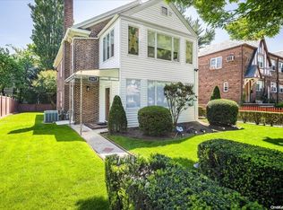 3567 163rd St, Flushing, NY 11358