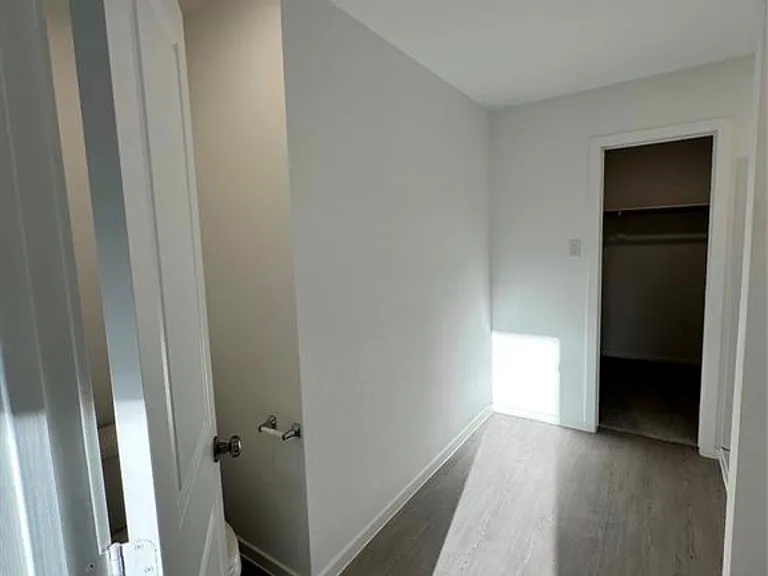 448 Shoreview Dr — Photo 10