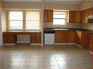 2nd image of 3808 Curtis Dr