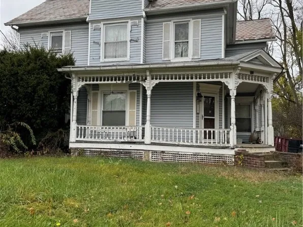 112 W Middle St, Burbank, OH 44214