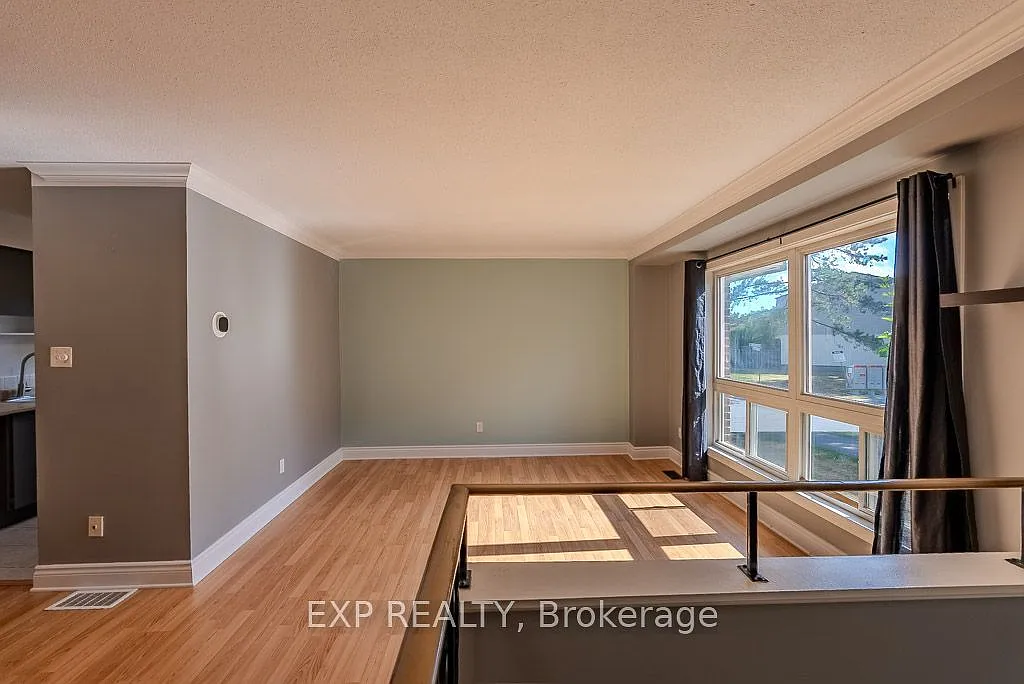 3 bed, $2,495 — Photo 3