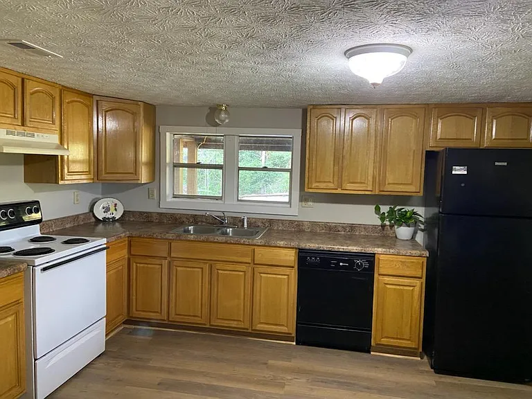 6476 Happy Valley Rd — Photo 4
