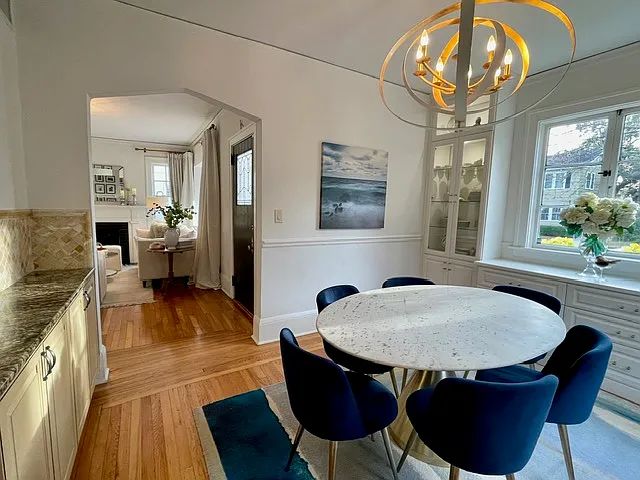 View from dinning room to living room and entry. Talk about making an entrance!