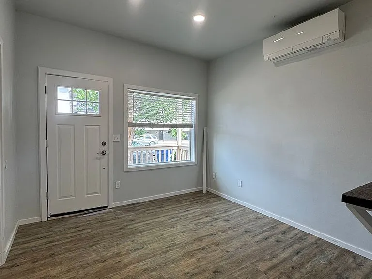 705 N Water St — Photo 7