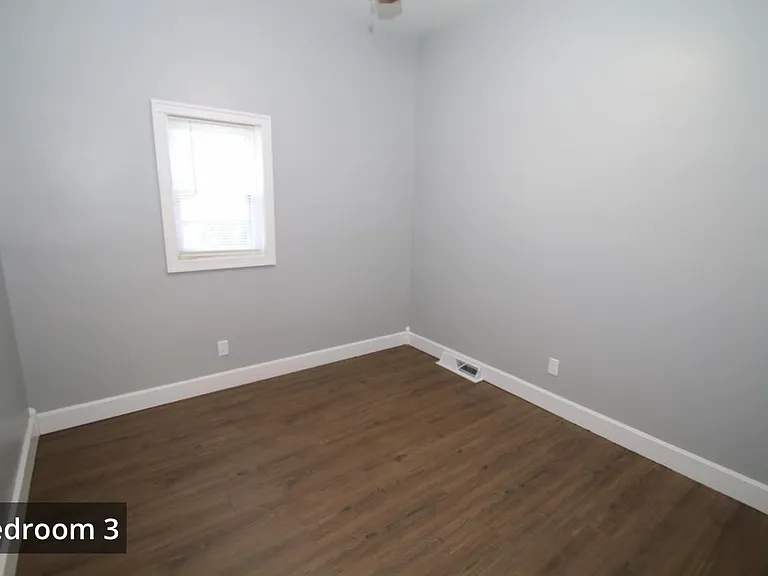 7300 W Stevenson St — Photo 2
